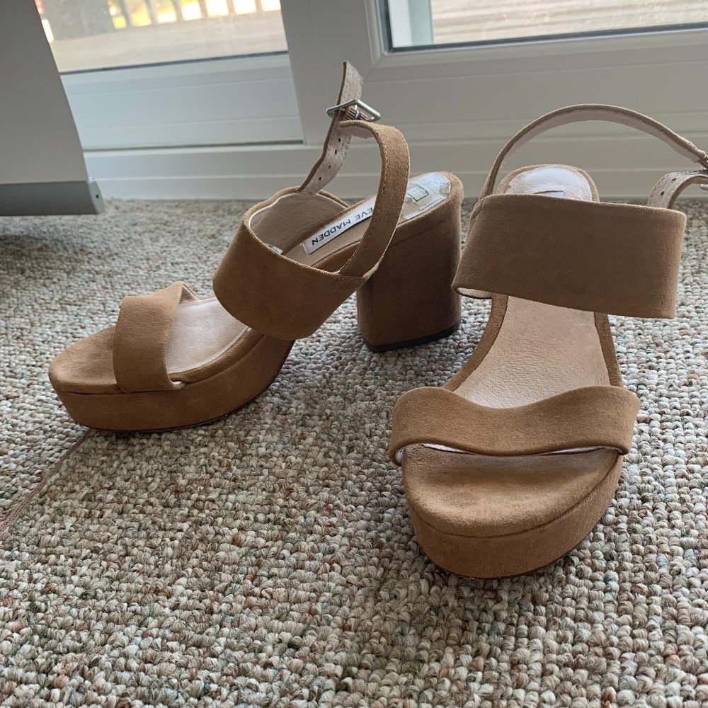 STEVE MADDEN REBA SLINGBACK PLATFORM SANDAL TAN SUEDE